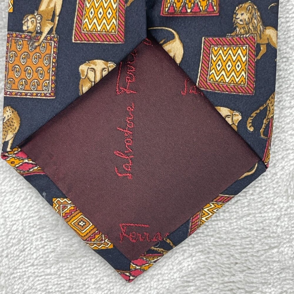 Salvatore Ferragamo Animal Print Lion Cheetah Elephant 100% Silk Tie Italy - Picture 6 of 10